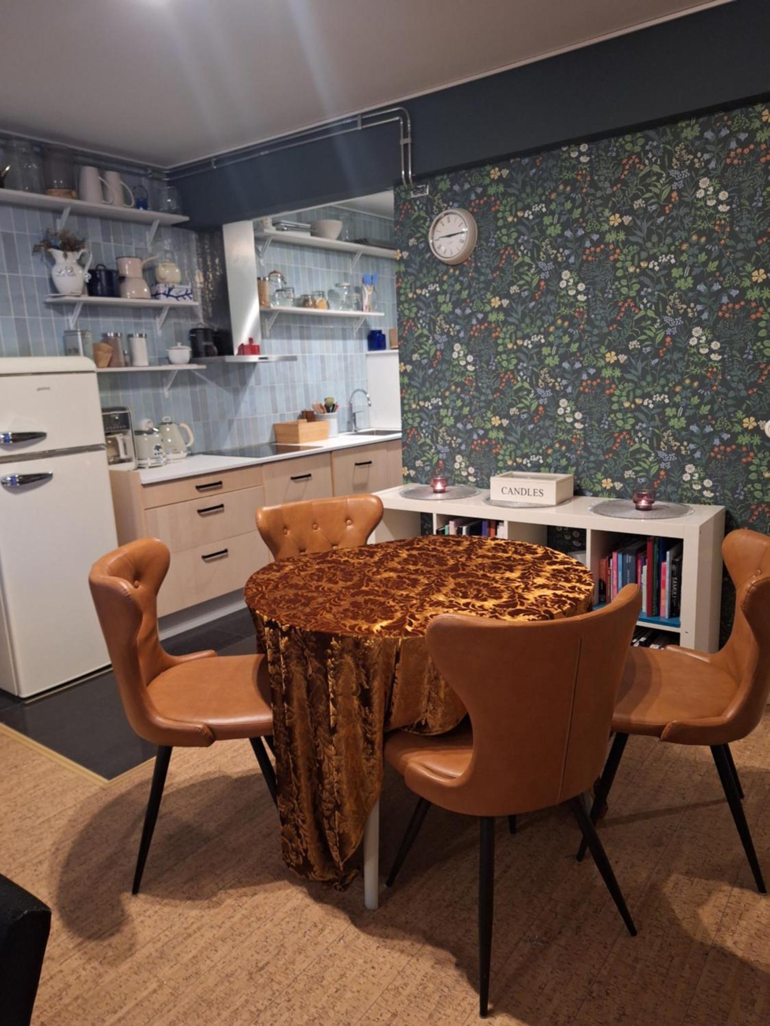 רובניימי Alice Apartment - Main Street מראה חיצוני תמונה