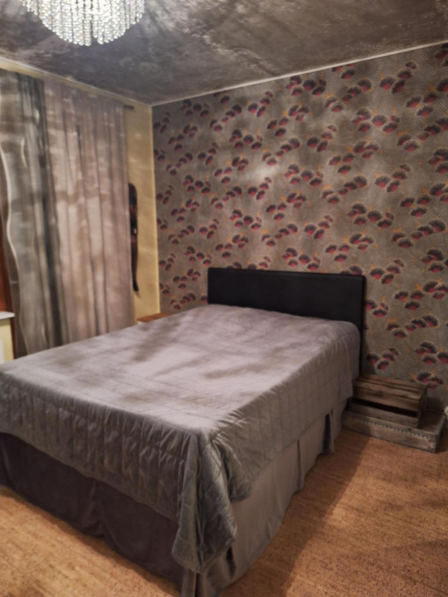 רובניימי Alice Apartment - Main Street חדר תמונה